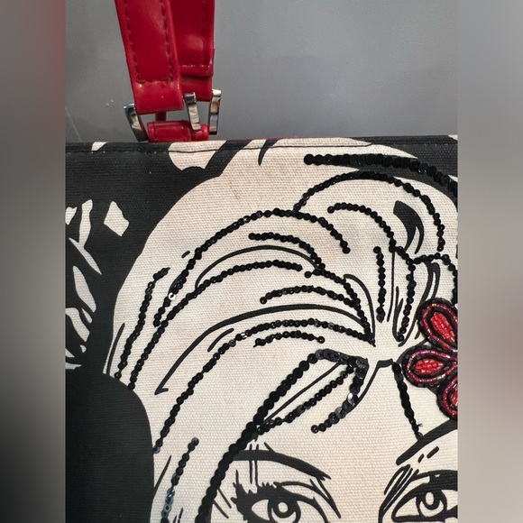 Illustration Artsy Tote Black And White with red Sequins! - Picture 3 of 7